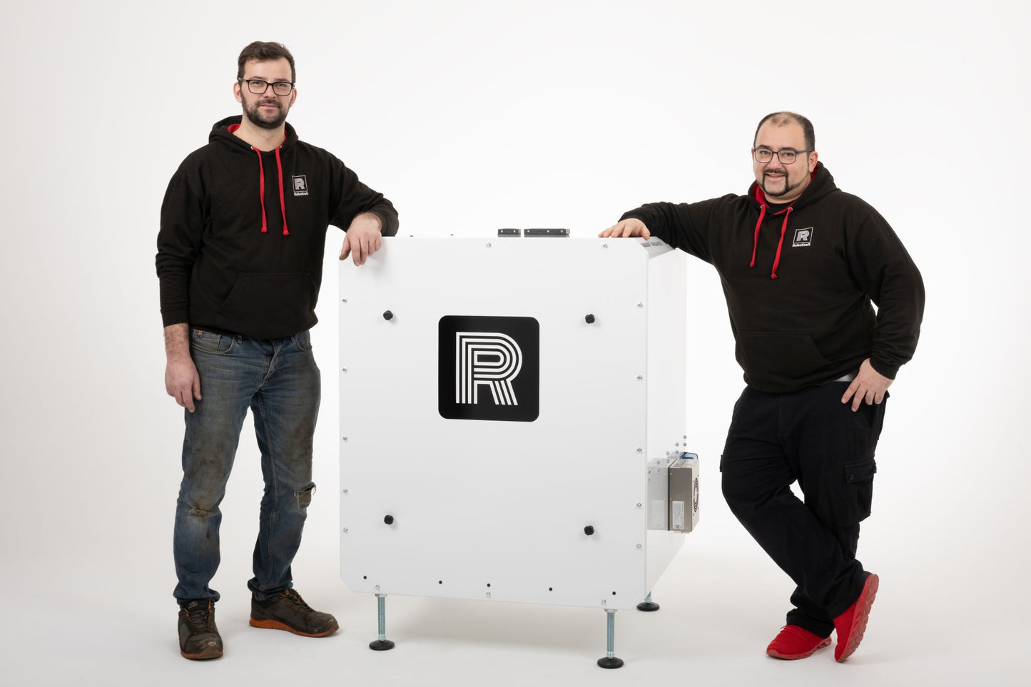 57,3 kWh Batteriespeicher im Brandschutzgehäuse mit Kühlung/Heizung