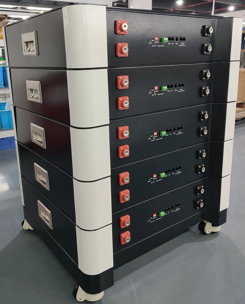 LFP51200-10 kWh LifePo4 Speicher mit BYD Blade Zellen, stapelbar, 48V, 200Ah